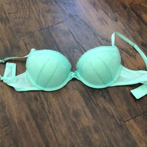 34 D mint bra